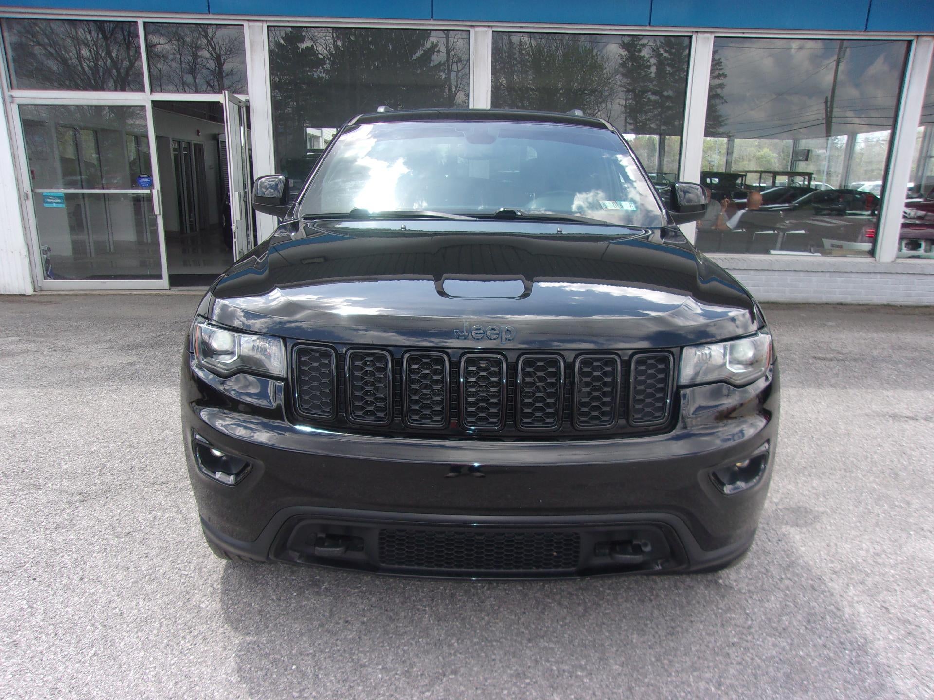 2019 Jeep Grand Cherokee Laredo 4x4