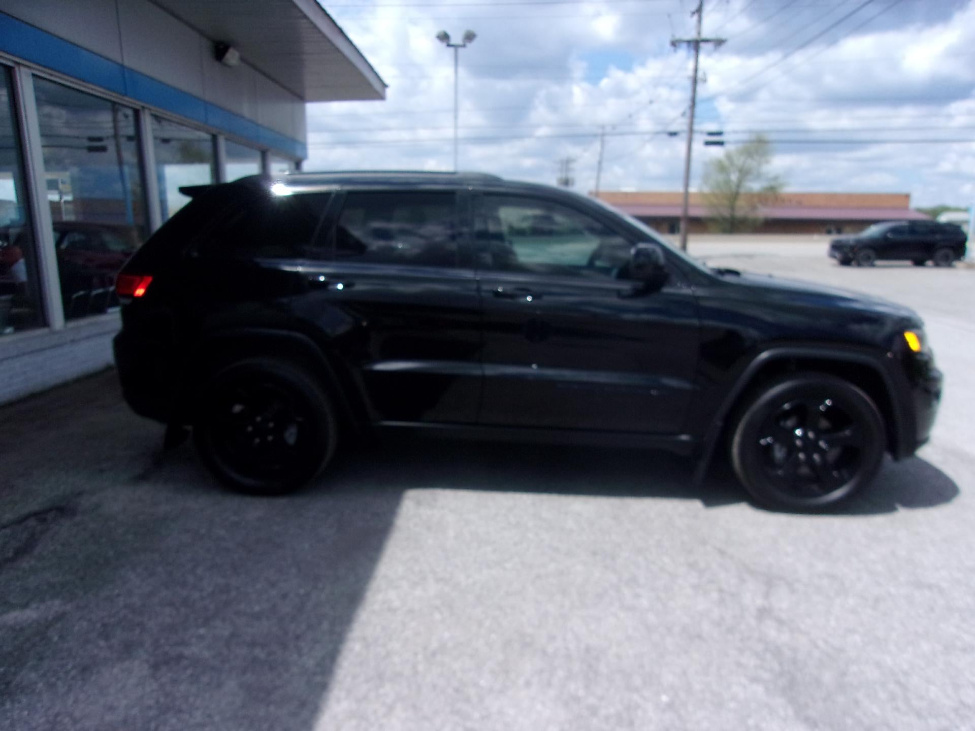 2019 Jeep Grand Cherokee Laredo 4x4
