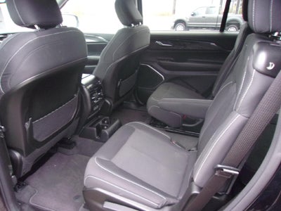 2022 Jeep Grand Cherokee L Laredo 4x4