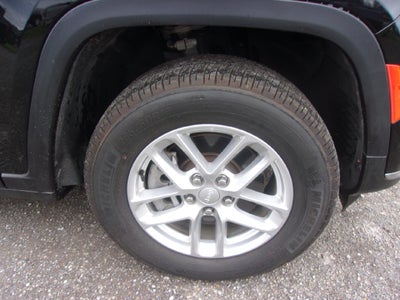 2022 Jeep Grand Cherokee L Laredo 4x4