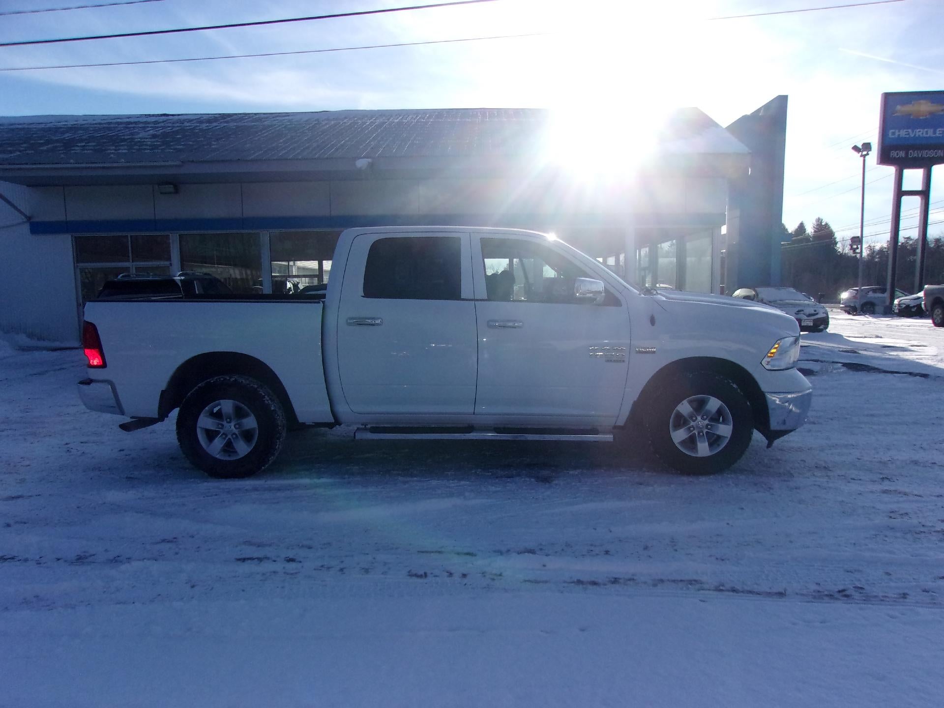 2023 RAM 1500 Classic SLT 4x4 Crew Cab 5'7" Box