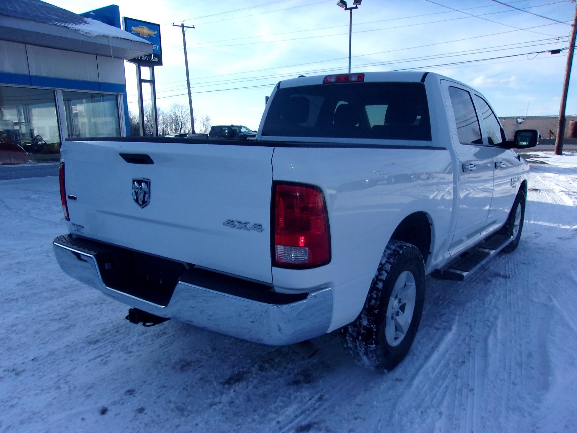 2023 RAM 1500 Classic SLT 4x4 Crew Cab 5'7" Box