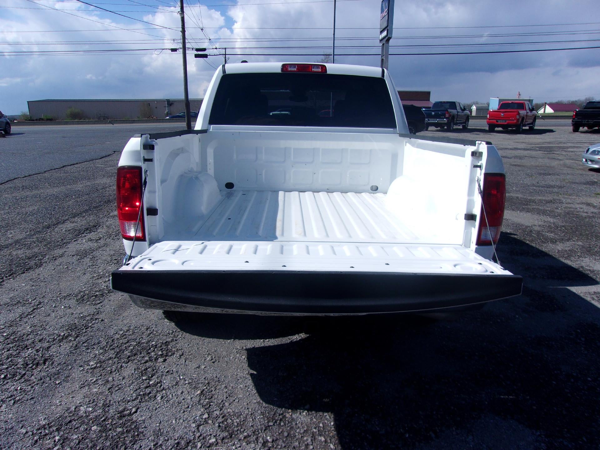 2023 RAM 1500 Classic SLT 4x4 Crew Cab 5'7" Box