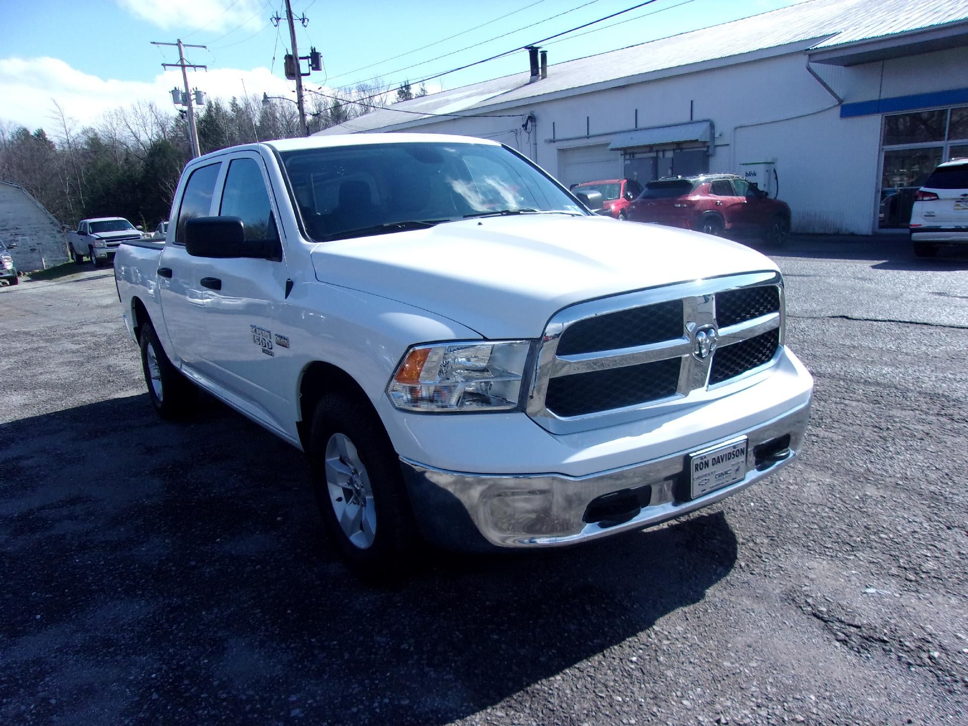 2023 RAM 1500 Classic SLT 4x4 Crew Cab 5'7" Box