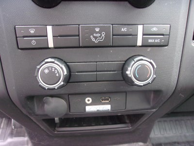 2013 Ford F-150 4WD Regular Cab 6-1/2 Ft Box XL