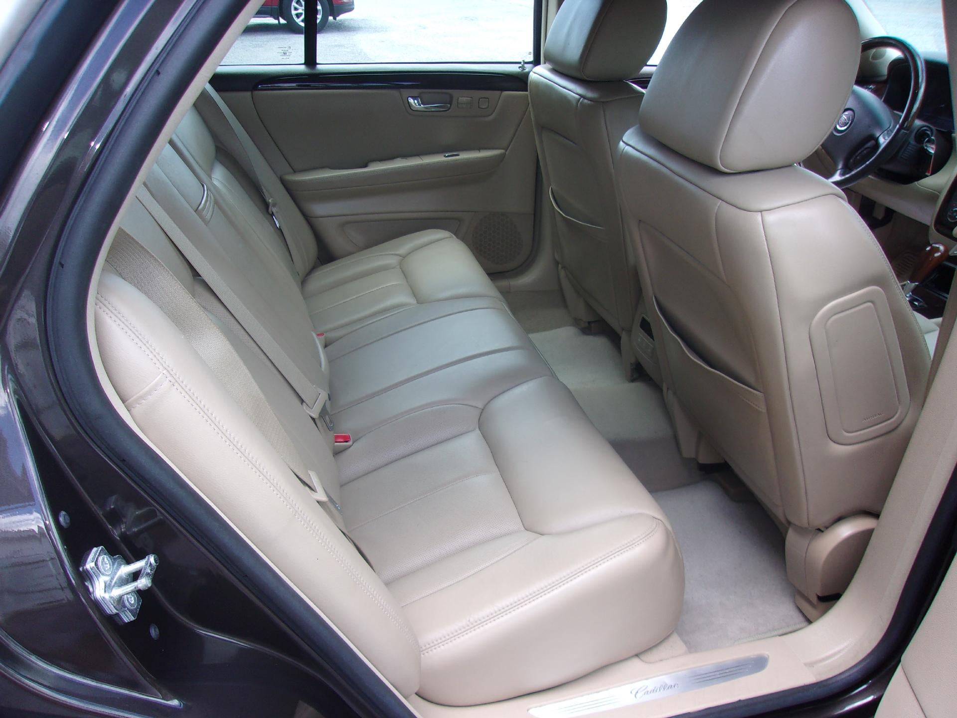 2008 Cadillac DTS 4dr Sdn w/1SA