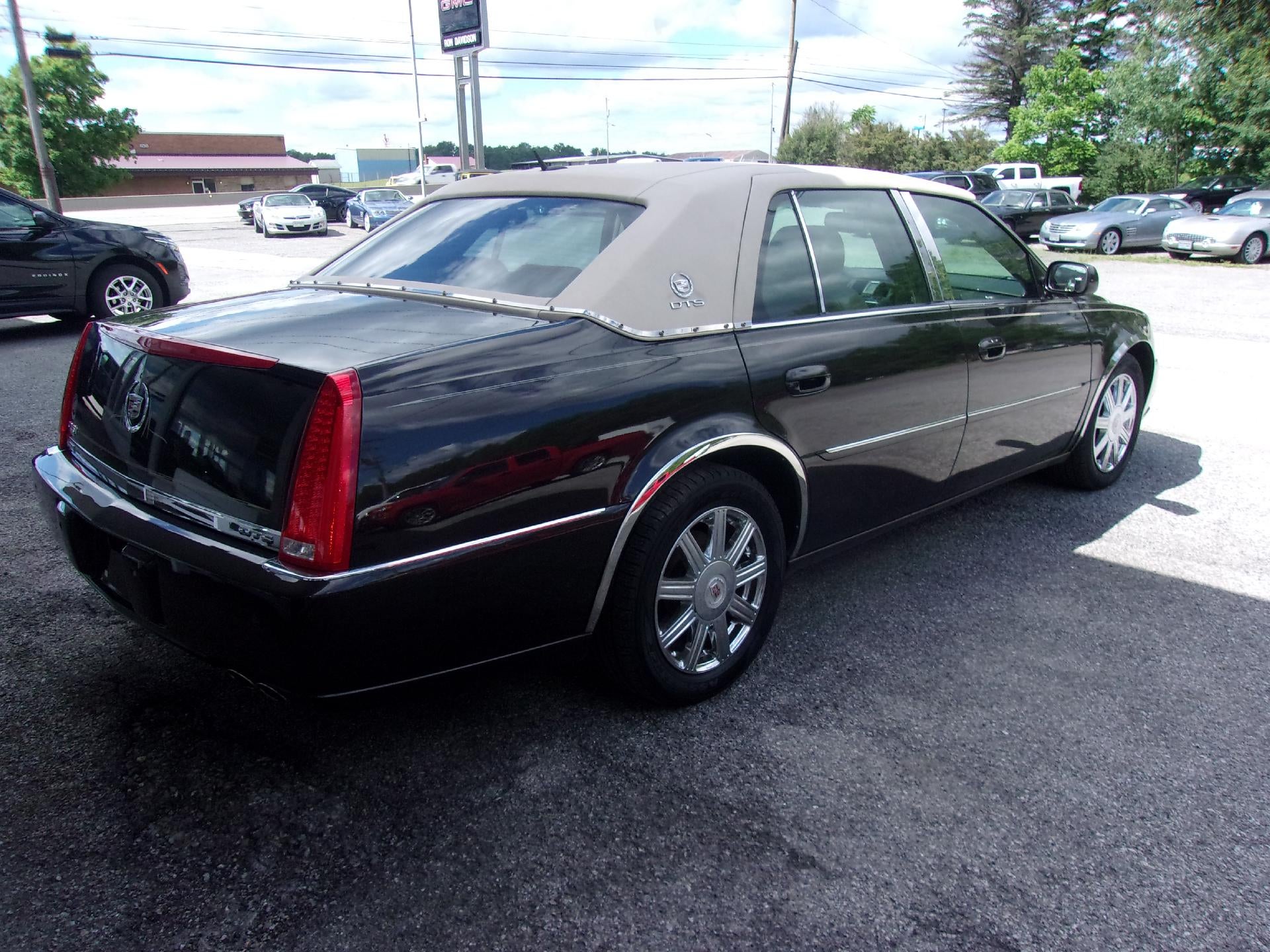 2008 Cadillac DTS 4dr Sdn w/1SA