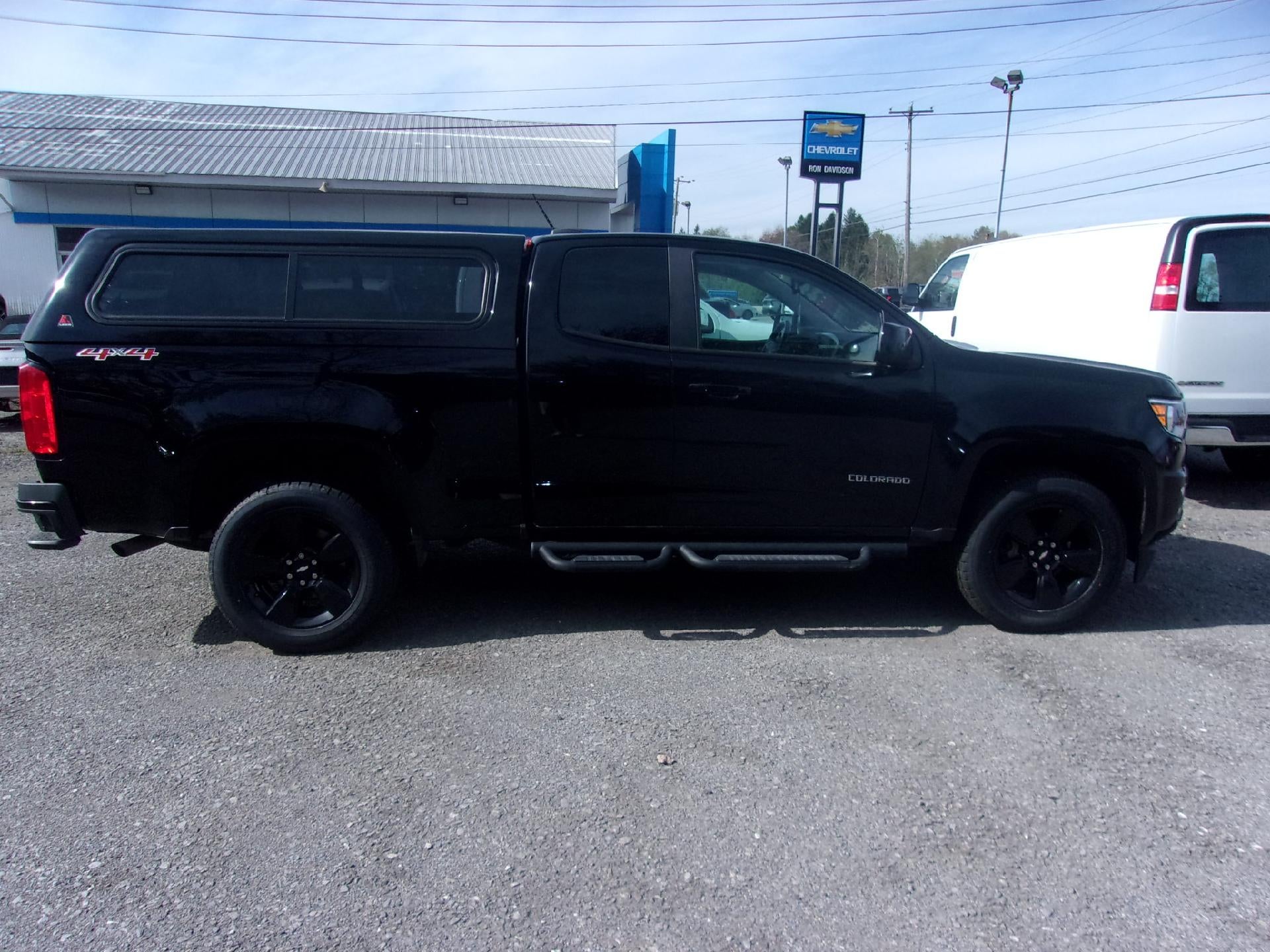 2017 Chevrolet Colorado Extended Cab Long Box 4-Wheel Drive LT