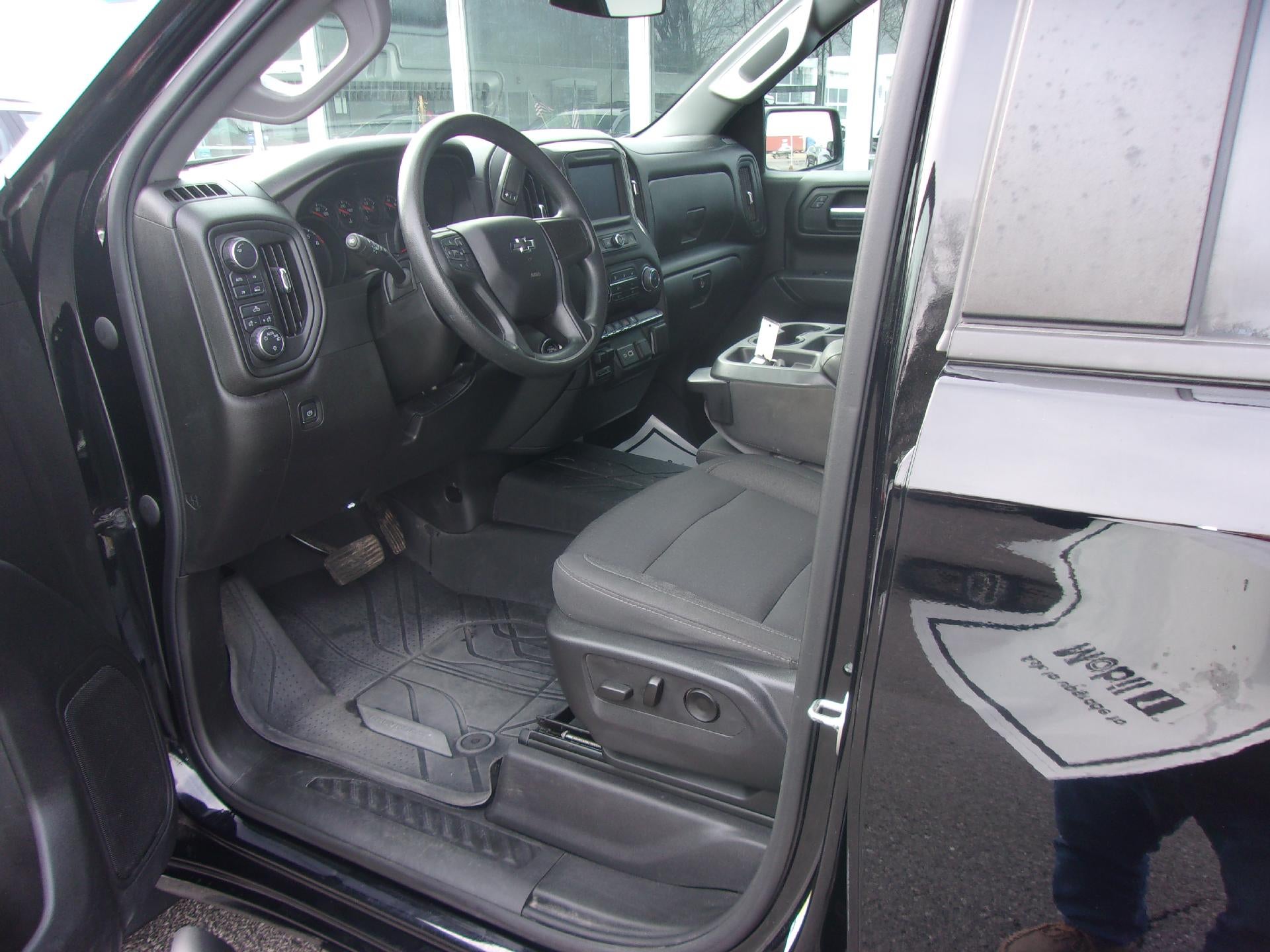 2023 Chevrolet Silverado 1500 Crew Cab Short Box 4-Wheel Drive Custom
