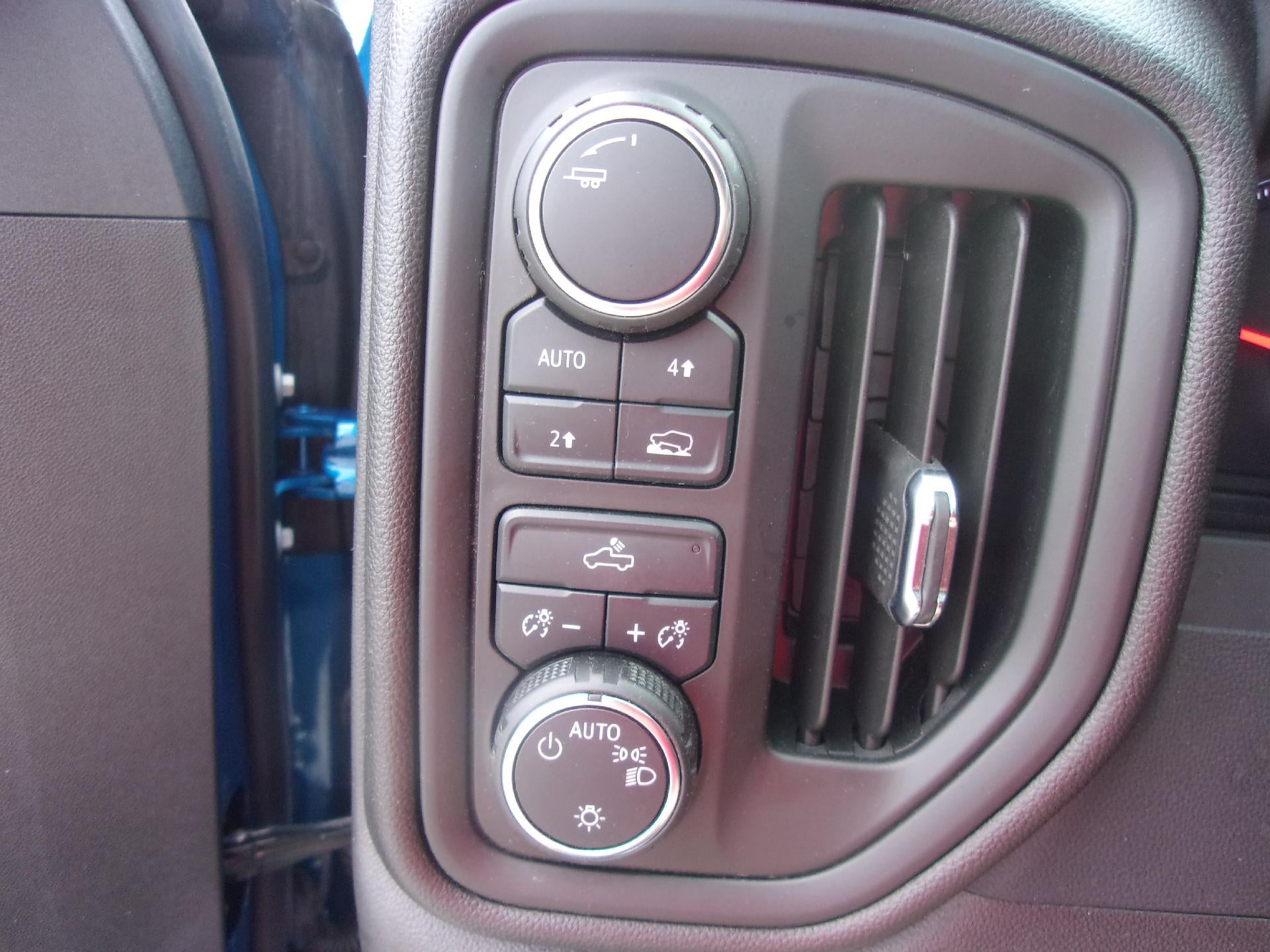 2024 Chevrolet Silverado 1500 Crew Cab Short Box 4-Wheel Drive Custom
