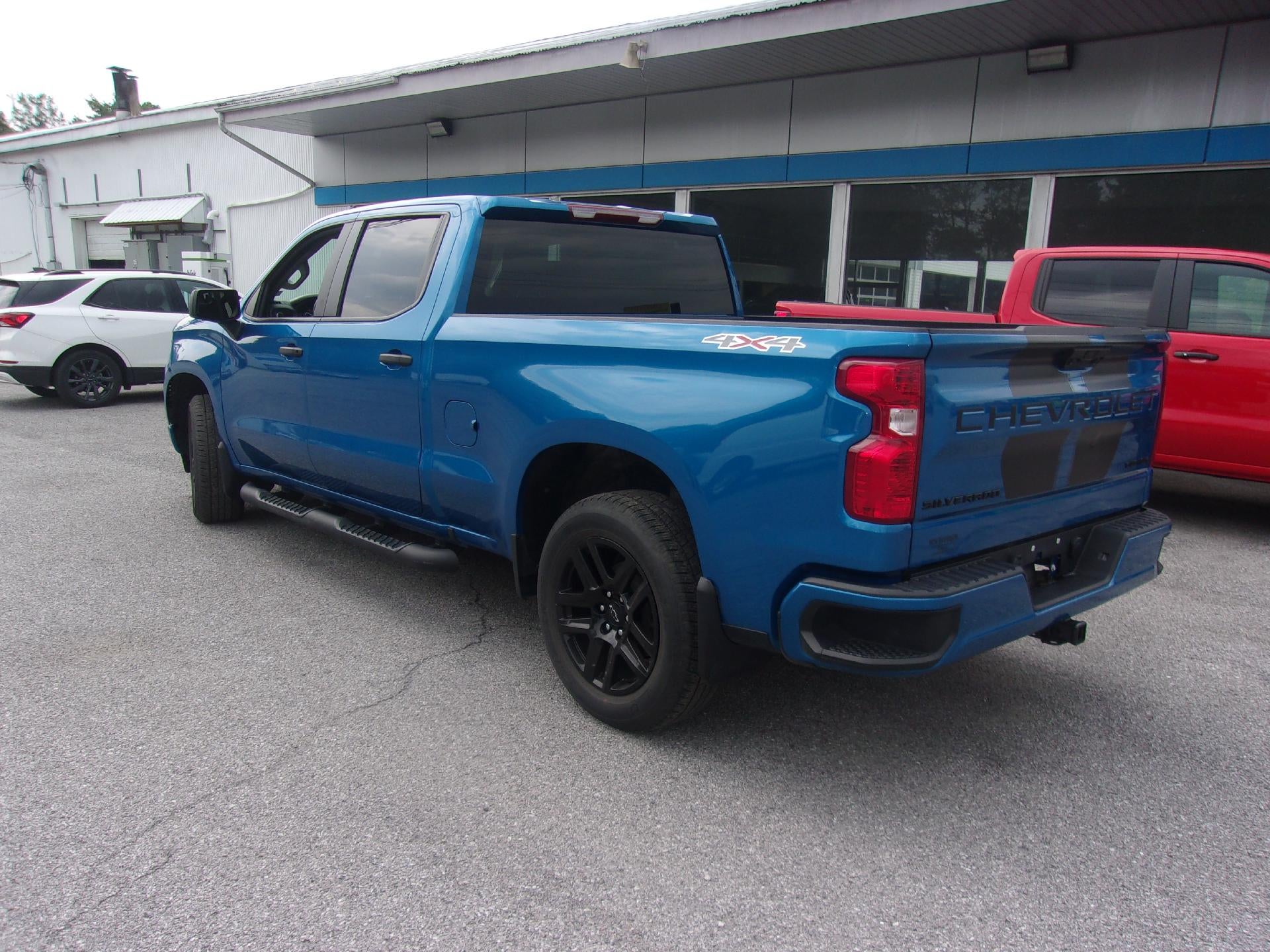 2024 Chevrolet Silverado 1500 Crew Cab Short Box 4-Wheel Drive Custom