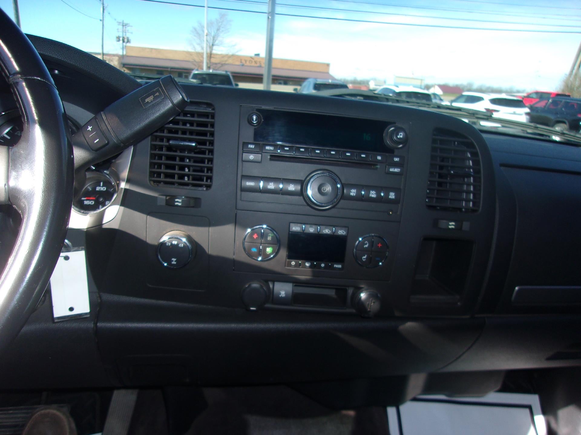 2011 GMC Sierra 2500 HD Crew Cab Standard Box 4-Wheel Drive SLE