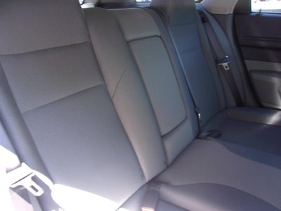 2005 Dodge Magnum SE