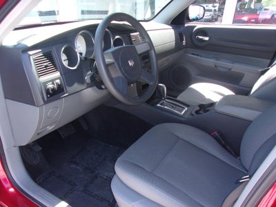 2005 Dodge Magnum SE