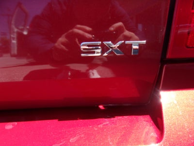 2005 Dodge Magnum SE