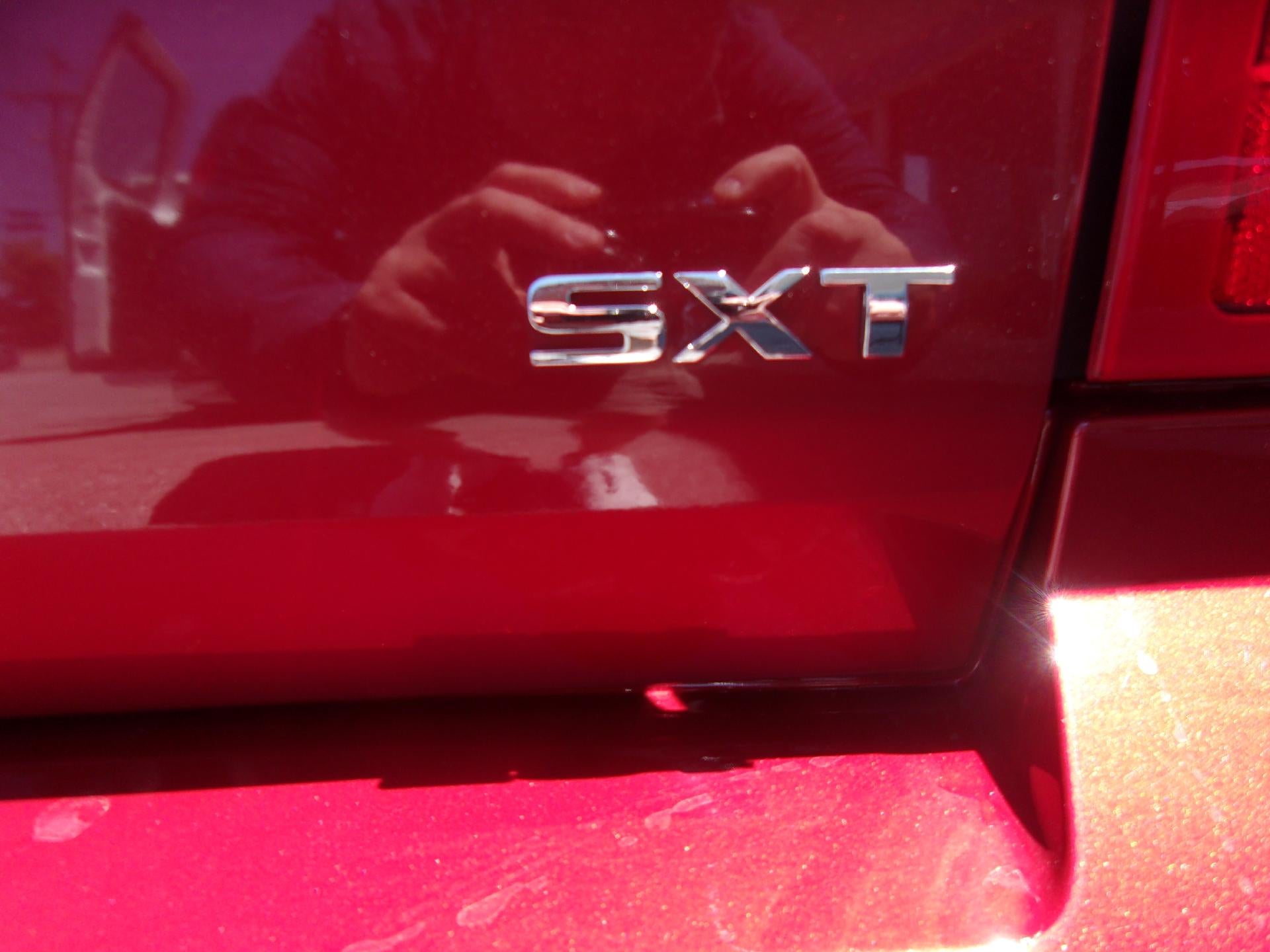 2005 Dodge Magnum SE