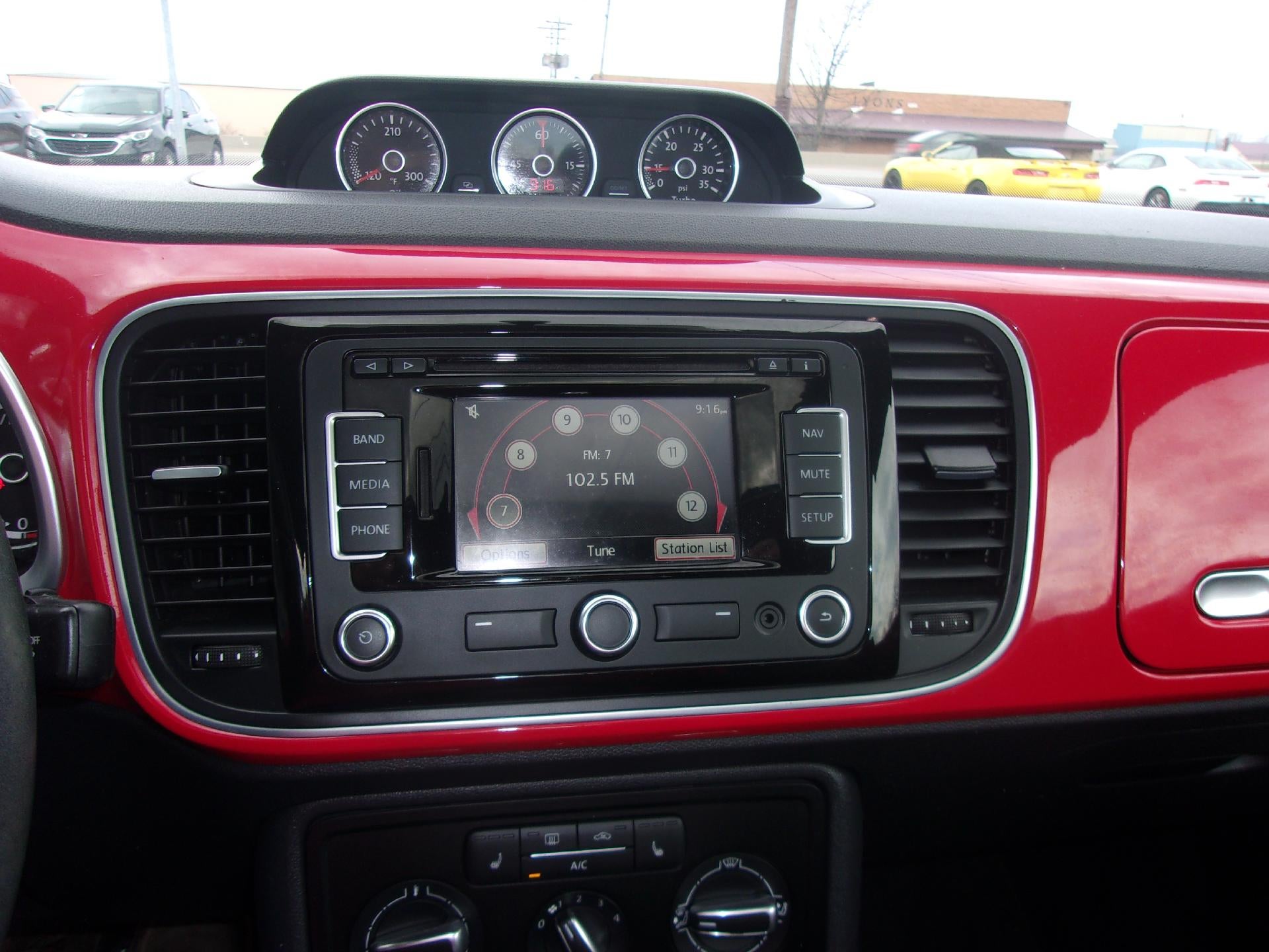 2014 Volkswagen Beetle 2dr Man 2.0L TDI